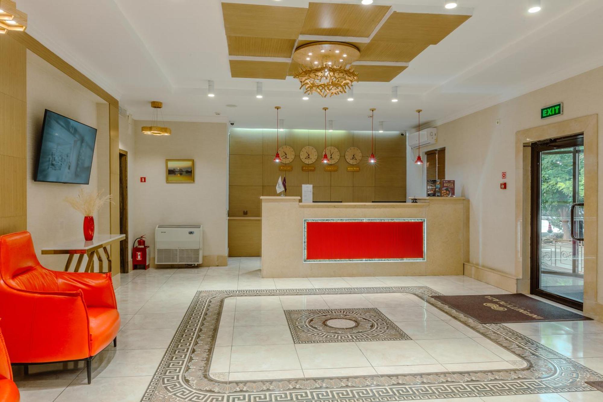 Infinity Plaza Hotel Atyrau Bagian luar foto